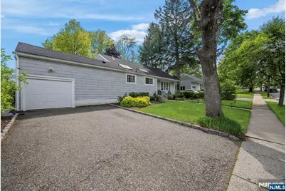 11 Homewood Way, Montclair, NJ 07042 - Photo 3