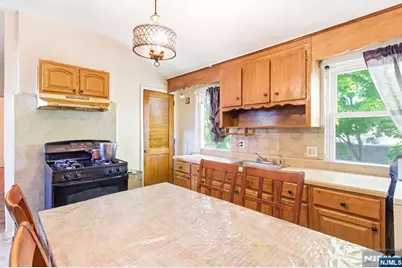36-38 Kenmore Avenue, Newark, NJ 07106 - Photo 7