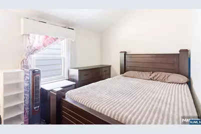 36-38 Kenmore Avenue, Newark, NJ 07106 - Photo 5