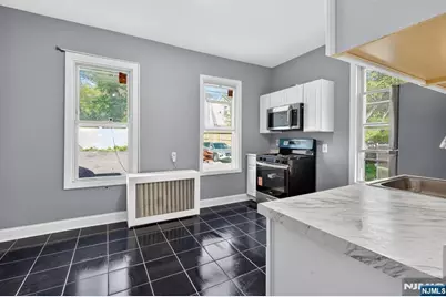 127 Lyons Avenue, Newark, NJ 07112 - Photo 11