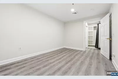 401 Dercole 120 #120, Norwood, NJ 07648 - Photo 17
