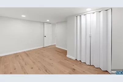 325 Schley Street, Newark, NJ 07112 - Photo 33