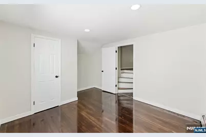 325 Schley Street, Newark, NJ 07112 - Photo 21