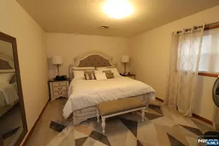 15 Garibaldi Ave, Newark, NJ 07114 - Photo 5