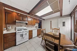 94 Maple, Kearny, NJ 07032 - Photo 7