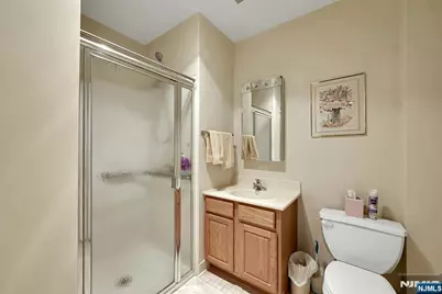 189 Forest 112 #112, Paramus, NJ 07652 - Photo 17