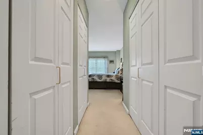 189 Forest 112 #112, Paramus, NJ 07652 - Photo 13