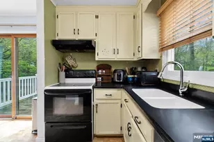 140 Papscoe Rd, West Milford, NJ 07421 - Photo 19