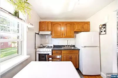 1241 Anderson 19 #19, Fort Lee, NJ 07024 - Photo 9