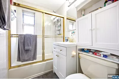 1241 Anderson 19 #19, Fort Lee, NJ 07024 - Photo 13