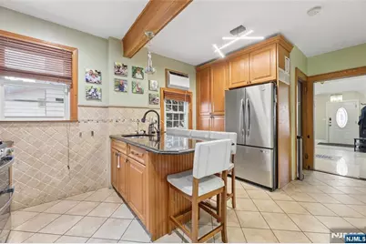 147 Terhune Avenue, Passaic, NJ 07055 - Photo 9