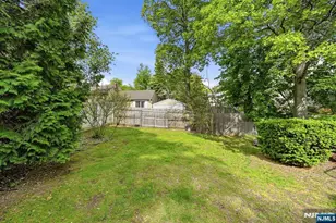 264 Fern St, Washington Township, NJ 07676 - Photo 9