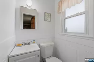 123 Cosman St, Washington Township, NJ 07676 - Photo 9
