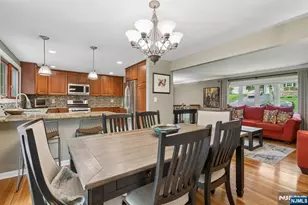 60 Edgemere Rd, Livingston, NJ 07039 - Photo 9