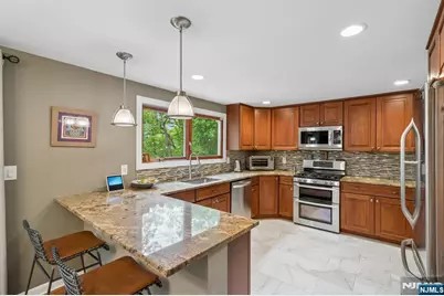 60 Edgemere Road, Livingston, NJ 07039 - Photo 15