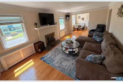 270 Bell Avenue, Hasbrouck Heights, NJ 07604 - Photo 5