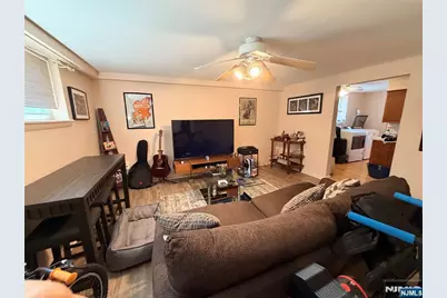 270 Bell Avenue, Hasbrouck Heights, NJ 07604 - Photo 19