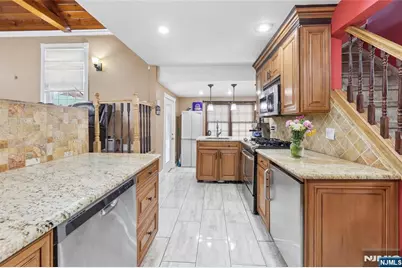 67 South Parkway, Clifton, NJ 07014 - Photo 13