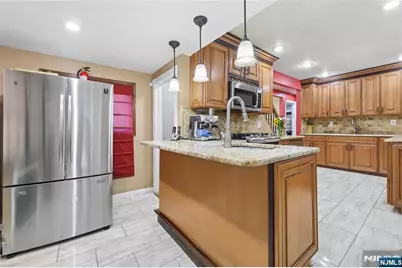 67 South Parkway, Clifton, NJ 07014 - Photo 11