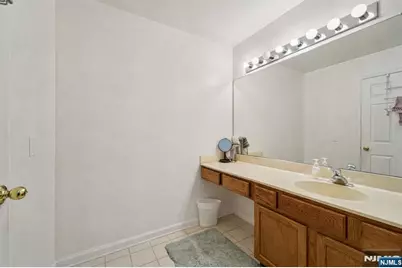 123 Levinberg Lane, Wayne, NJ 07470 - Photo 19