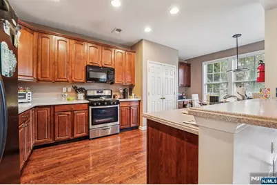 123 Levinberg Lane, Wayne, NJ 07470 - Photo 7