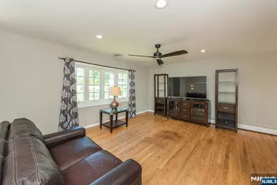 6 Beaumont Place, Hanover Township, NJ 07981 - Photo 5