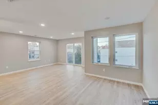54 Holland St, Newark, NJ 07103 - Photo 5
