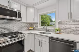 93 Prospect St, Verona, NJ 07044 - Photo 15