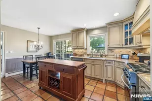 12 Wildwood Dr, North Caldwell, NJ 07006 - Photo 7