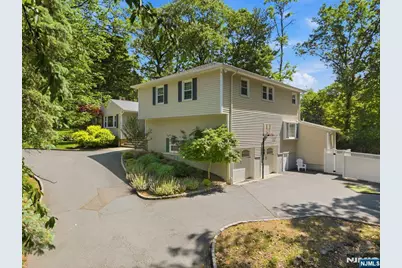 12 Wildwood Drive, North Caldwell, NJ 07006 - Photo 3