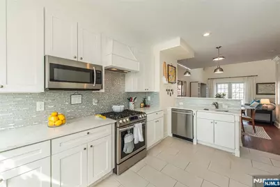 21 Riverbend Court, New Providence, NJ 07974 - Photo 7