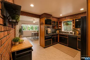 135 Skyline Lakes Dr, Ringwood, NJ 07456 - Photo 17