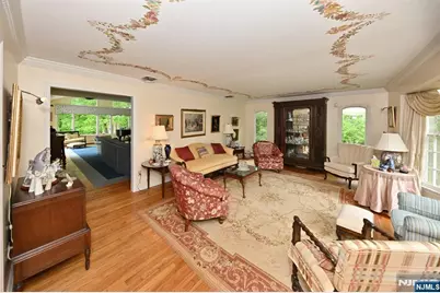 16 Knollwood Road, Upper Saddle River, NJ 07458 - Photo 7