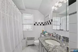290 Winthrop Rd, Teaneck Township, NJ 07666 - Photo 13