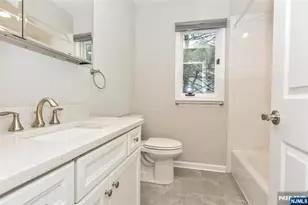 5 Hansen Pl, Wayne, NJ 07470 - Photo 29