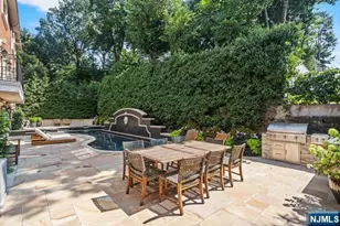 512 Winterburn Grove, Cliffside Park, NJ 07010 - Photo 25