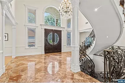 512 Winterburn Grove, Cliffside Park, NJ 07010 - Photo 3