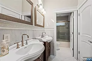 512 Winterburn Grove, Cliffside Park, NJ 07010 - Photo 17