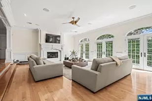 512 Winterburn Grove, Cliffside Park, NJ 07010 - Photo 5