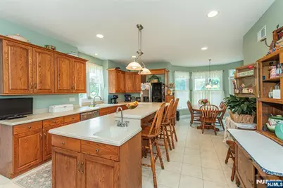 37 Thomas, Wayne, NJ 07470 - Photo 7
