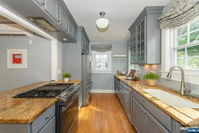 49 Harvard Street, Montclair, NJ 07042 - Photo 15