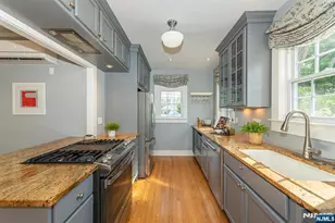 49 Harvard St, Montclair, NJ 07042 - Photo 15