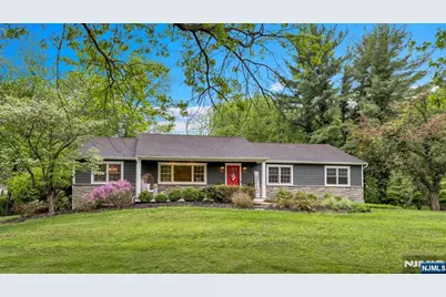 468 Manchester Way, Wyckoff Township, NJ 07481 - Photo 1
