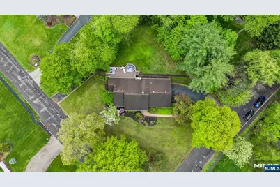 468 Manchester Way, Wyckoff Township, NJ 07481 - Photo 37