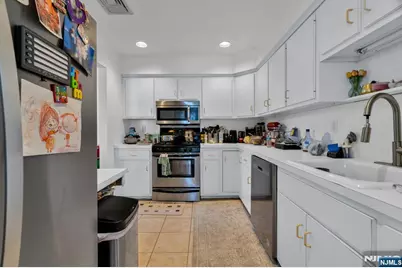 266 Garibaldi Avenue 9 #9, Lodi, NJ 07644 - Photo 17