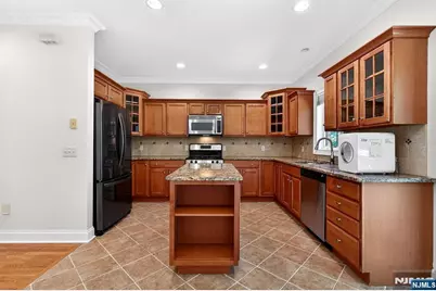 445 7th Street A #A, Palisades Park, NJ 07650 - Photo 9
