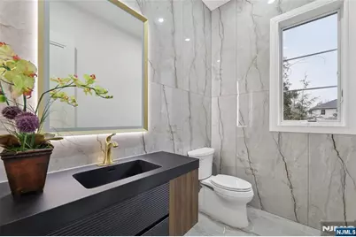 311 Farview Avenue, Paramus, NJ 07652 - Photo 21