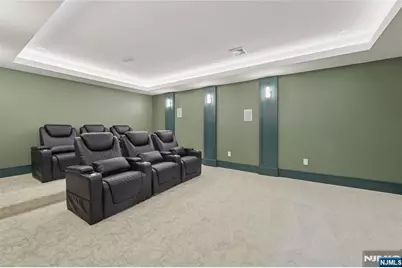 311 Farview Avenue, Paramus, NJ 07652 - Photo 41