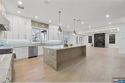 311 Farview Avenue, Paramus, NJ 07652 - Photo 7
