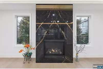 311 Farview Avenue, Paramus, NJ 07652 - Photo 15
